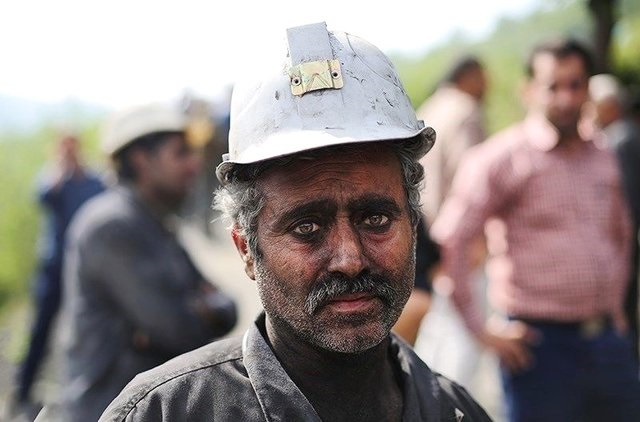 گمانهزنی درباره حقوق کارگران در سال ۱۴۰۱؛ از ۵۶۰۰۰۰۰ تا ۹ میلیون تومان گمانهزنی درباره حقوق کارگران در سال ۱۴۰۱؛ از ۵۶۰۰۰۰۰ تا ۹ میلیون تومان