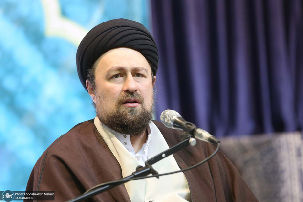 سید حسن خمینی: جامعه ای که از شجاعت خالی شود از همه فضائل انسانی خالی است/ جریان متحجر دزدانه بر سر سفره پیروزی نشست سید حسن خمینی: جامعه ای که از شجاعت خالی شود از همه فضائل انسانی خالی است/ جریان متحجر دزدانه بر سر سفره پیروزی نشست