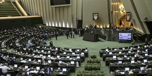 چاقوی کند مجلس برای استیضاح وزاری رئیسی چاقوی کند مجلس برای استیضاح وزاری رئیسی