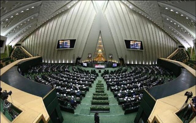 مجلس در مقابل آزادی بیان؟ مجلس در مقابل آزادی بیان؟