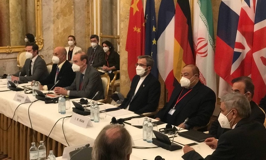 سخنگوی وزارت خارجه آمریکا:ایران باید برای به نتیجه رسیدن مذاکرات برجامی، تصمیم نهایی را اتخاذ کند سخنگوی وزارت خارجه آمریکا:ایران باید برای به نتیجه رسیدن مذاکرات برجامی، تصمیم نهایی را اتخاذ کند