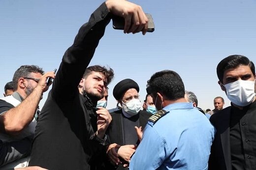 انتقاد مقام دولتی : بودجه مصوب استخدام کارشناس در نهاد ریاست جمهوری را هزینه سفرهای استانی رئیسی می کنند انتقاد مقام دولتی : بودجه مصوب استخدام کارشناس در نهاد ریاست جمهوری را هزینه سفرهای استانی رئیسی می کنند