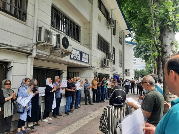 تجمع اعتراضی بازنشستگان در چند شهر تجمع اعتراضی بازنشستگان در چند شهر