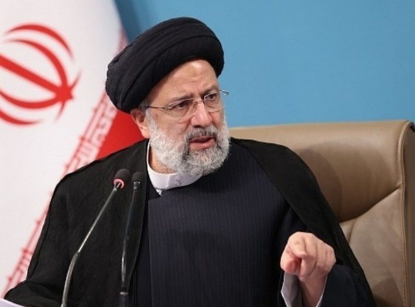 رئیسی:آمریکاییها از یک طرف پیام میفرستند که برای توافق آمادهایم و از طرف دیگر، بر لیست تحریمها میافزایند/دست به کار شوید و هواپیمای ۷۲ نفره بسازید رئیسی:آمریکاییها از یک طرف پیام میفرستند که برای توافق آمادهایم و از طرف دیگر، بر لیست تحریمها میافزایند/دست به کار شوید و هواپیمای ۷۲ نفره بسازید