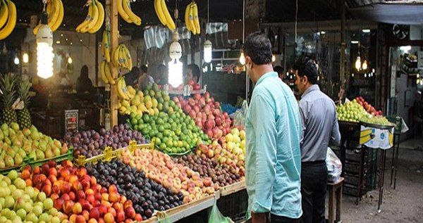 کاهش ۲۰ تا ۳۰ درصدی مصرف میوه و سبزیجات / قیمت سیبزمینی در واحدهای صنفی به کیلویی ۲۰ هزار تومان رسیده کاهش ۲۰ تا ۳۰ درصدی مصرف میوه و سبزیجات / قیمت سیبزمینی در واحدهای صنفی به کیلویی ۲۰ هزار تومان رسیده