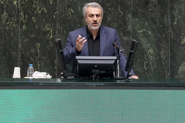 نماینده مجلس: امضاهای استیضاح فاطمی امین از حد نصاب نیفتاده / وزیر صمت سهشنبه به مجلس میرود نماینده مجلس: امضاهای استیضاح فاطمی امین از حد نصاب نیفتاده / وزیر صمت سهشنبه به مجلس میرود