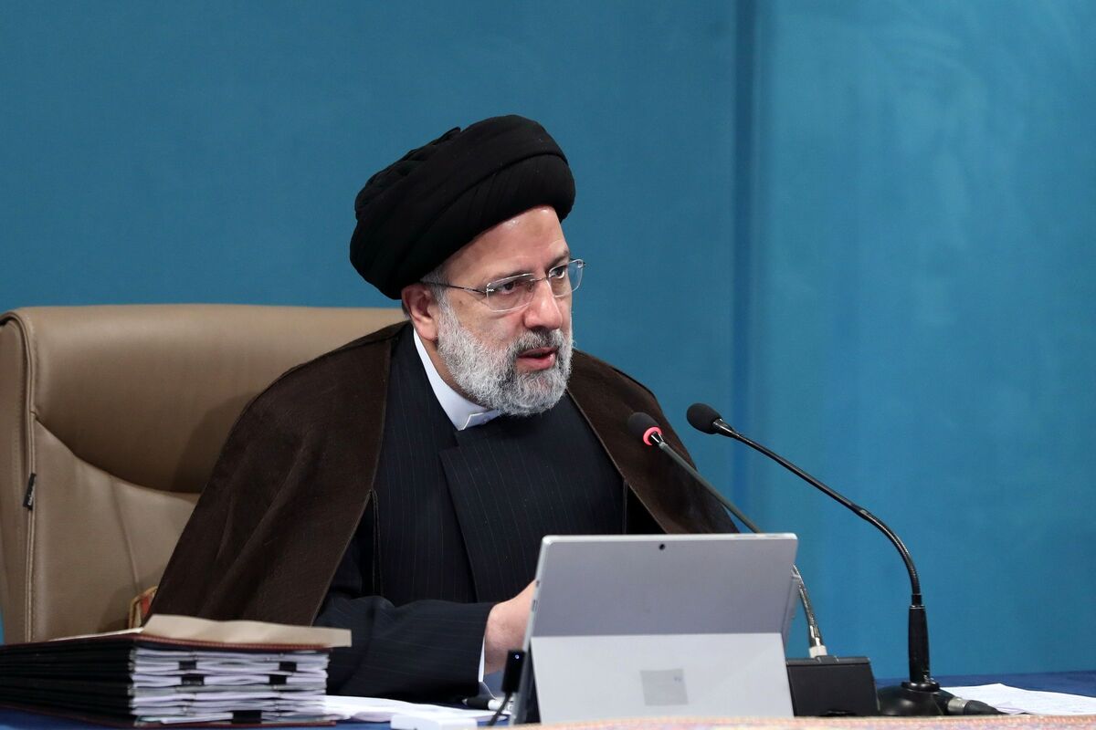 رئیس جمهور: هیچ کس حق ندارد با زبان زور با ملت ایران سخن بگوید رئیس جمهور: هیچ کس حق ندارد با زبان زور با ملت ایران سخن بگوید