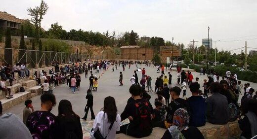 واکنش ادامه دار به تجمع نوجوانان شیرازی/ وقتی او را از نشاط آببازی باز میدارید... واکنش ادامه دار به تجمع نوجوانان شیرازی/ وقتی او را از نشاط آببازی باز میدارید...
