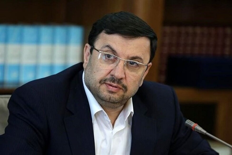 دبیر شورای عالی فضای مجازی: وزارت ارتباطات عاملان اختلال در اینترنت را به دستگاه قضایی معرفی کند / استفاده از مسیر کابلهای برق فشار قوی برای شبکههای ارتباطی از علل اصلی اختلال اخیر در اینترنت بود دبیر شورای عالی فضای مجازی: وزارت ارتباطات عاملان اختلال در اینترنت را به دستگاه قضایی معرفی کند / استفاده از مسیر کابلهای برق فشار قوی برای شبکههای ارتباطی از علل اصلی اختلال اخیر در اینترنت بود