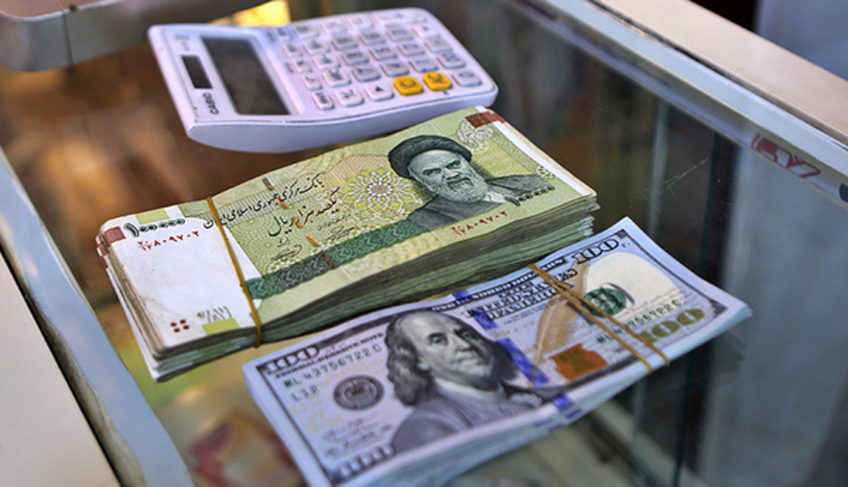 تاثیر احیای برجام بر بازار ارز ایران/ قیمت دلار کاهش می&zwnj;یابد؟
