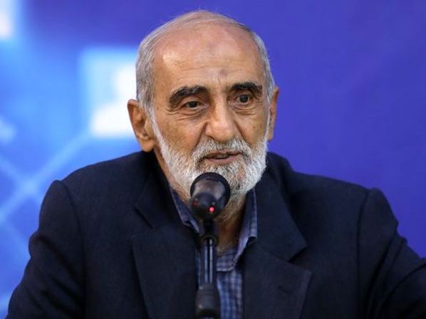 حسین شریعتمداری: پیشنهاد ایران برای دریافت غرامت، در صورت نقض عهد آمریکا، بی&zwnj;ارزش است / فرض کنید که آمریکا تعهدات خود را نقض کرد؛ چه تضمینی است که غرامت بپردازد؟