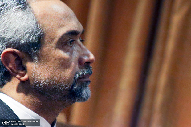 گلایههای تلخ معاون اقتصادی روحانی/ نهاوندیان: پشت جبهه در دوره جنگ اقتصادی، رزمندگانش را رها کرد گلایههای تلخ معاون اقتصادی روحانی/ نهاوندیان: پشت جبهه در دوره جنگ اقتصادی، رزمندگانش را رها کرد