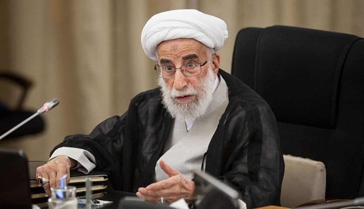 آیت الله جنتی: امام خمینی را می&zwnj;توانیم در ردیف انبیاء بنی اسرائیل بدانیم/ علوم دانشگاهی چیزی نیست که درد انسان را دوا کند