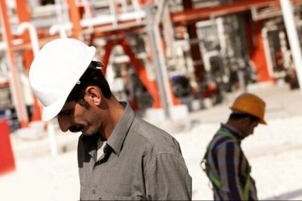 وضعیت معیشتی کارگران در بحران است / حداقل دستمزد کارگران اصلاح میشود؟ وضعیت معیشتی کارگران در بحران است / حداقل دستمزد کارگران اصلاح میشود؟