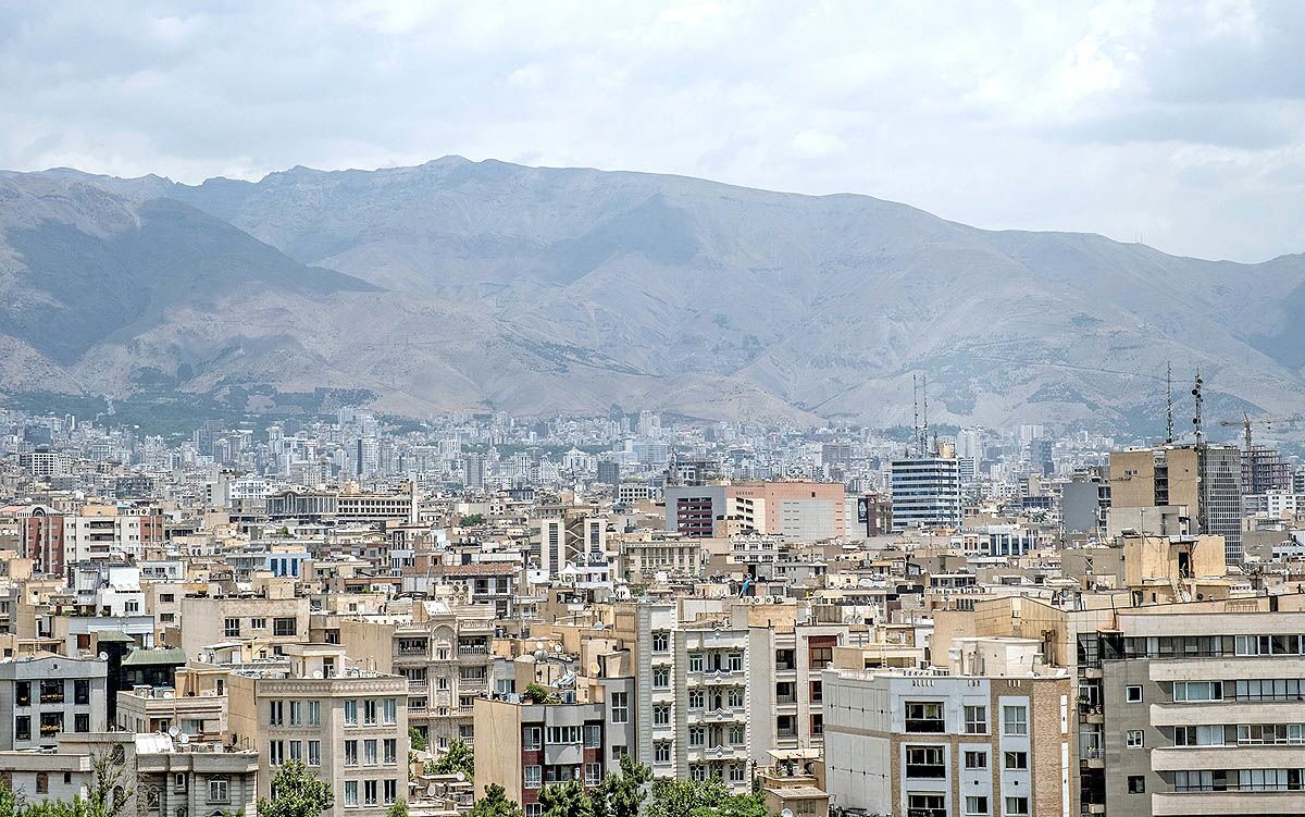 صف متفاوت در بازار مسکن صف متفاوت در بازار مسکن