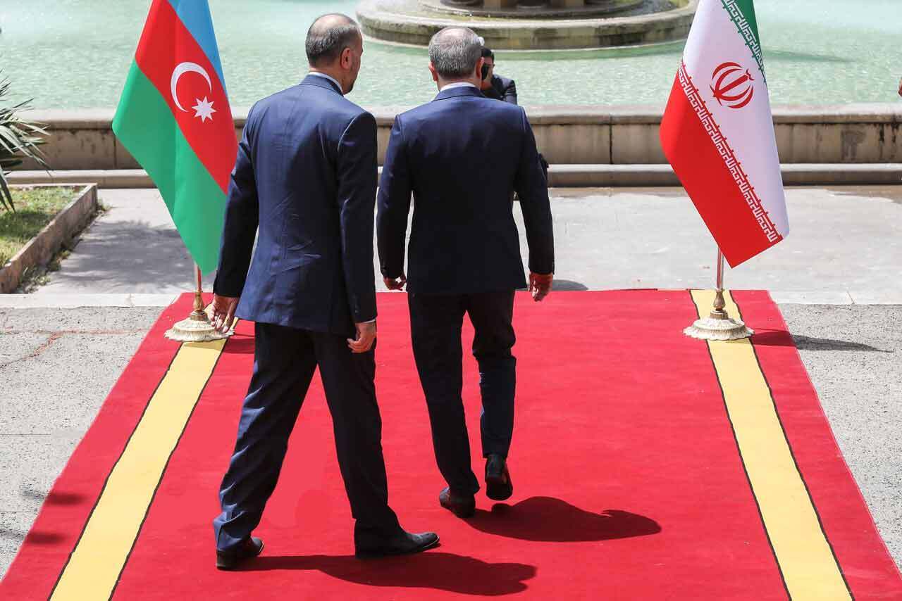همکاری ایران و امریکا در ماجرای باکو چگونه می تواند به مذاکرات صلح دو کشور منتهی شود؟ همکاری ایران و امریکا در ماجرای باکو چگونه می تواند به مذاکرات صلح دو کشور منتهی شود؟
