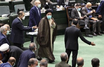 خیز مجلس برای مقابله به مثل با دولت /سفرهای استانی رئیسی «ممنوع»! خیز مجلس برای مقابله به مثل با دولت /سفرهای استانی رئیسی «ممنوع»!