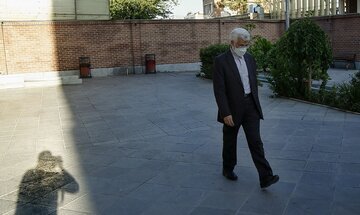 حملات سعید جلیلی به حسن روحانی همزمان با لغو تحریم های تسلیحاتی /یک عده می گفتند آقا چرا با مقاومت؟ حملات سعید جلیلی به حسن روحانی همزمان با لغو تحریم های تسلیحاتی /یک عده می گفتند آقا چرا با مقاومت؟