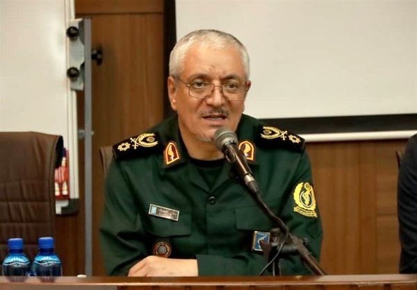 اگر آمریکا غلطی بکند، دست ما روی ماشه است اگر آمریکا غلطی بکند، دست ما روی ماشه است