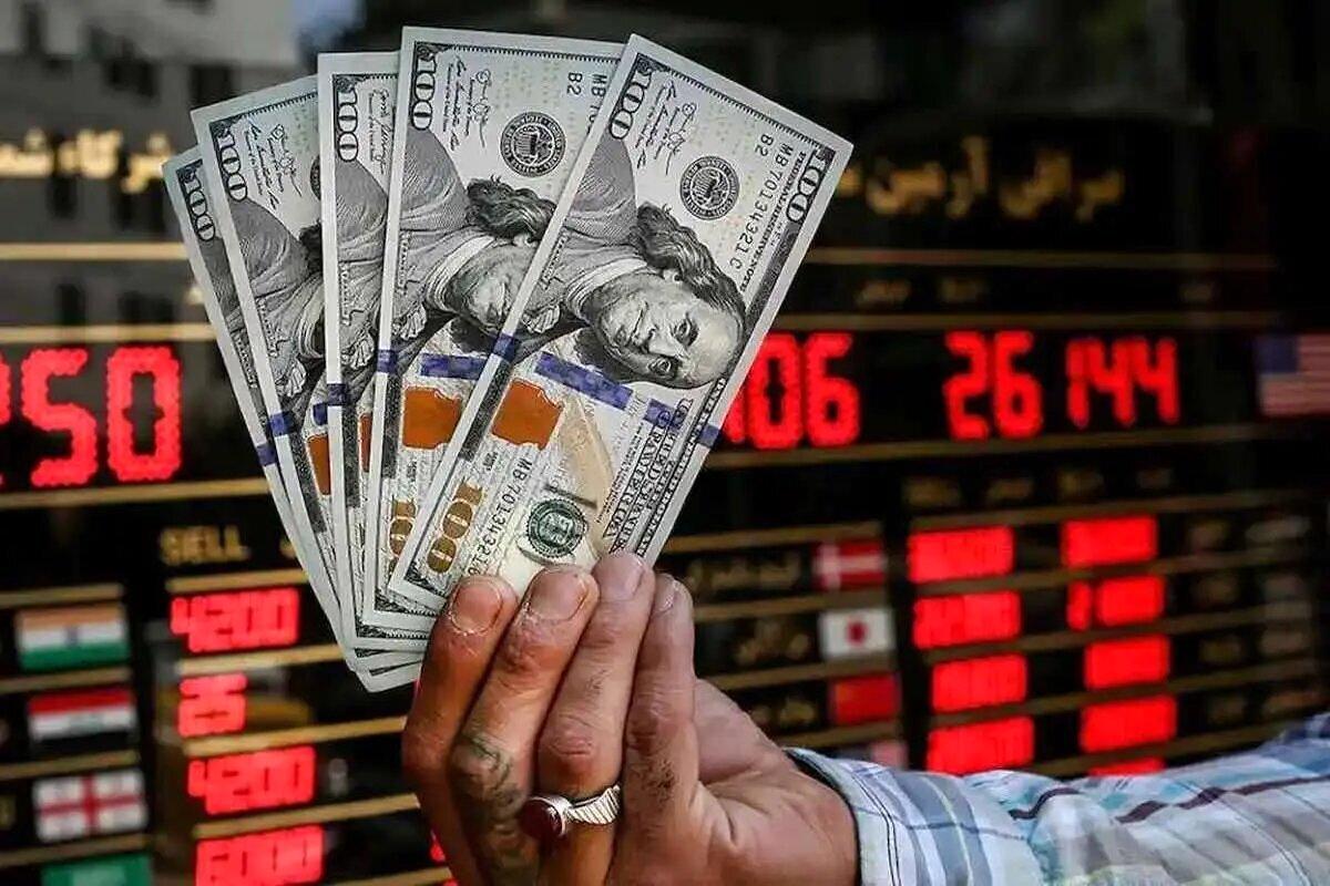 دلار به بازار موبایل و خودرو را بهم ریخت دلار به بازار موبایل و خودرو را بهم ریخت