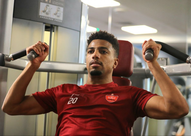 مصدومیت ایوب قبل از پرسپولیس- تراکتور مصدومیت ایوب قبل از پرسپولیس- تراکتور