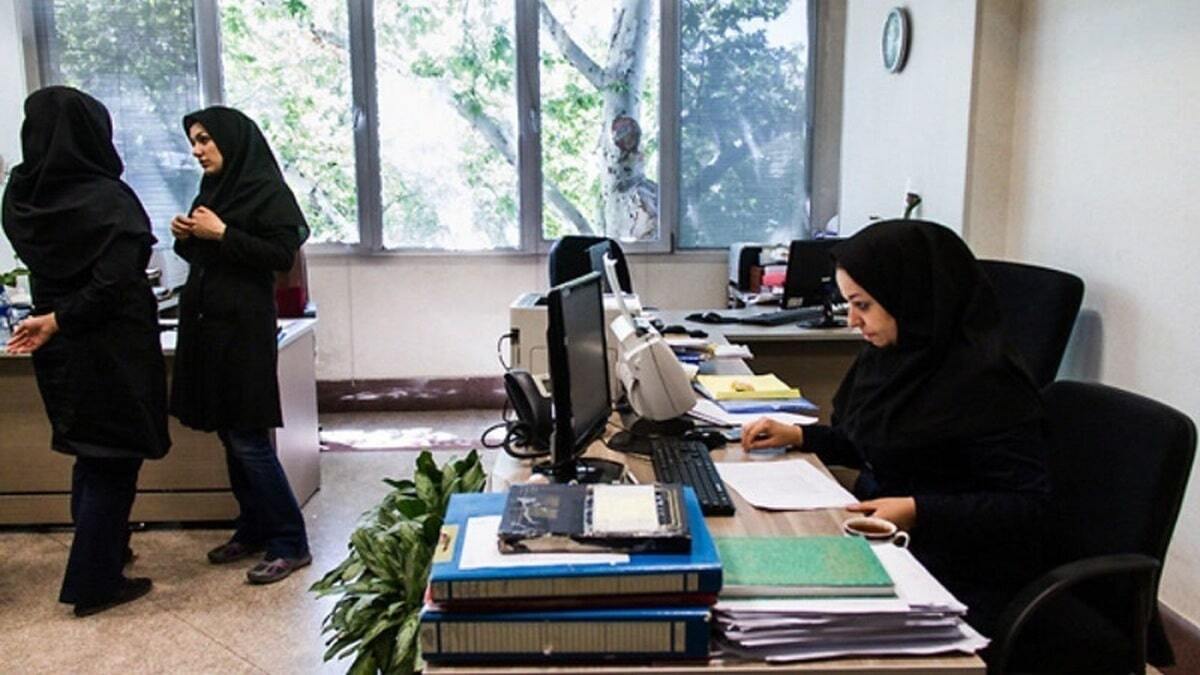 ساعت کاری کدام کارمندان کم می شود؟ ساعت کاری کدام کارمندان کم می شود؟