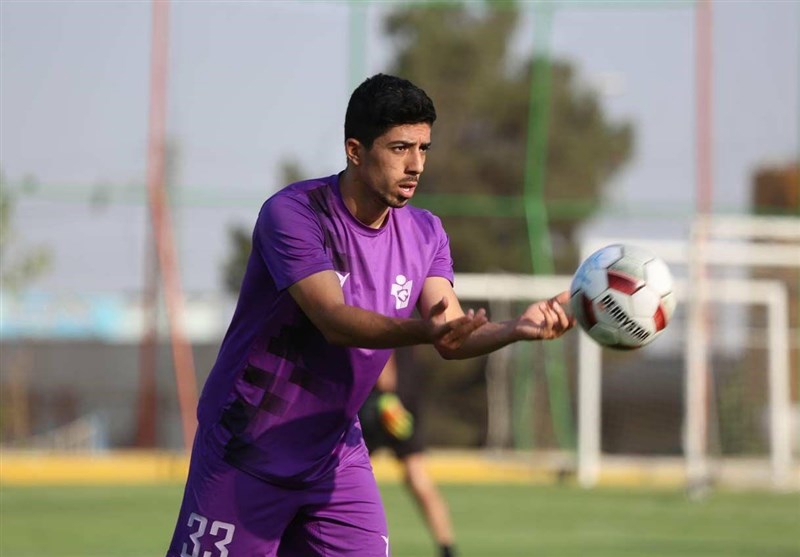 ستاری: میخواهیم پرسپولیس و سپاهان را اذیت کنیم ستاری: میخواهیم پرسپولیس و سپاهان را اذیت کنیم