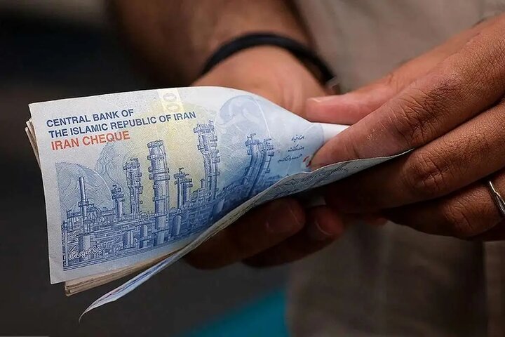 بیش از یک میلیون نیروی شرکتی با دستمزدهای ۳۰ تا ۵۰ درصد کمتر از استخدامیها کار میکنند بیش از یک میلیون نیروی شرکتی با دستمزدهای ۳۰ تا ۵۰ درصد کمتر از استخدامیها کار میکنند