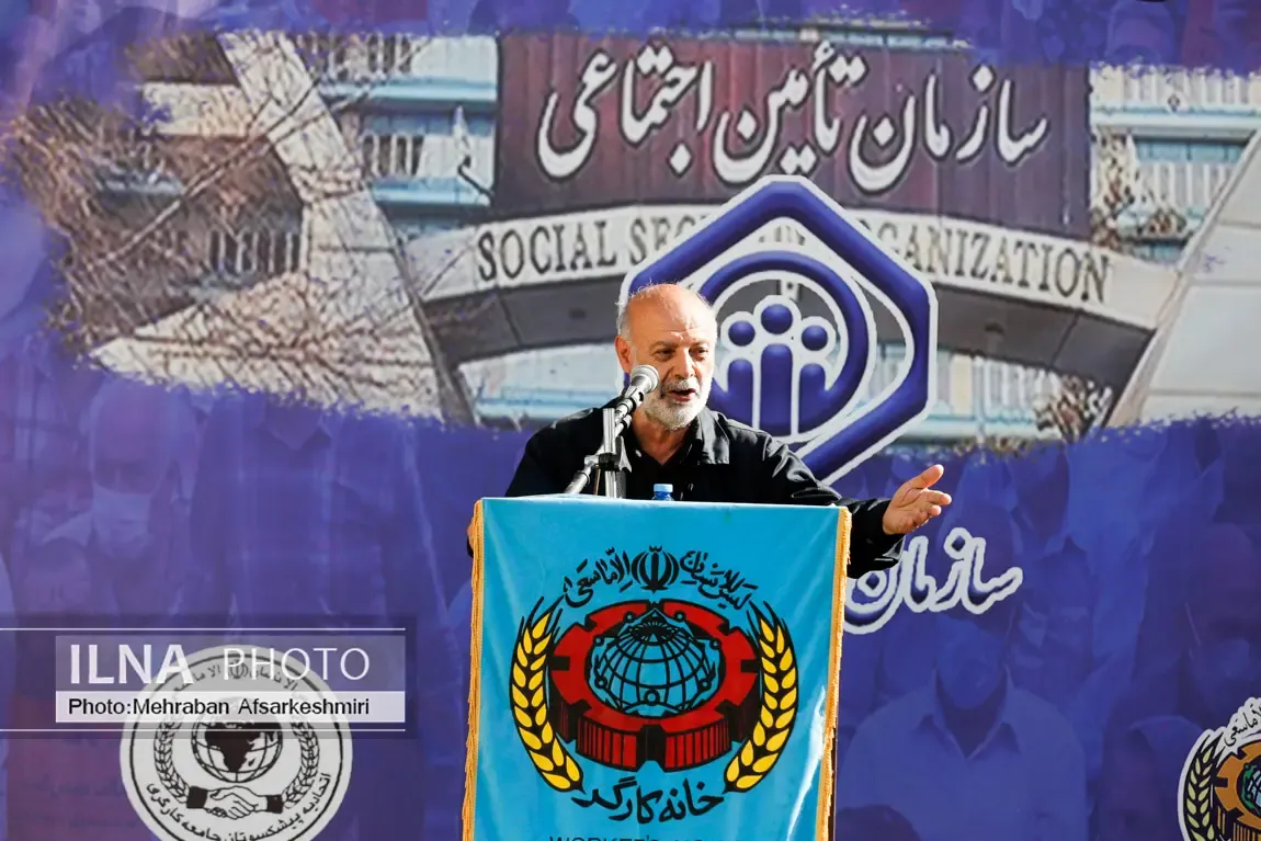 با بیمه تکمیلی مخالفیم/ برای مسکن بازنشستگان کاری نکردند/ دست‌اندازی به منابع صندوق تامین اجتماعی، «خط قرمز» جامعه کارگری است