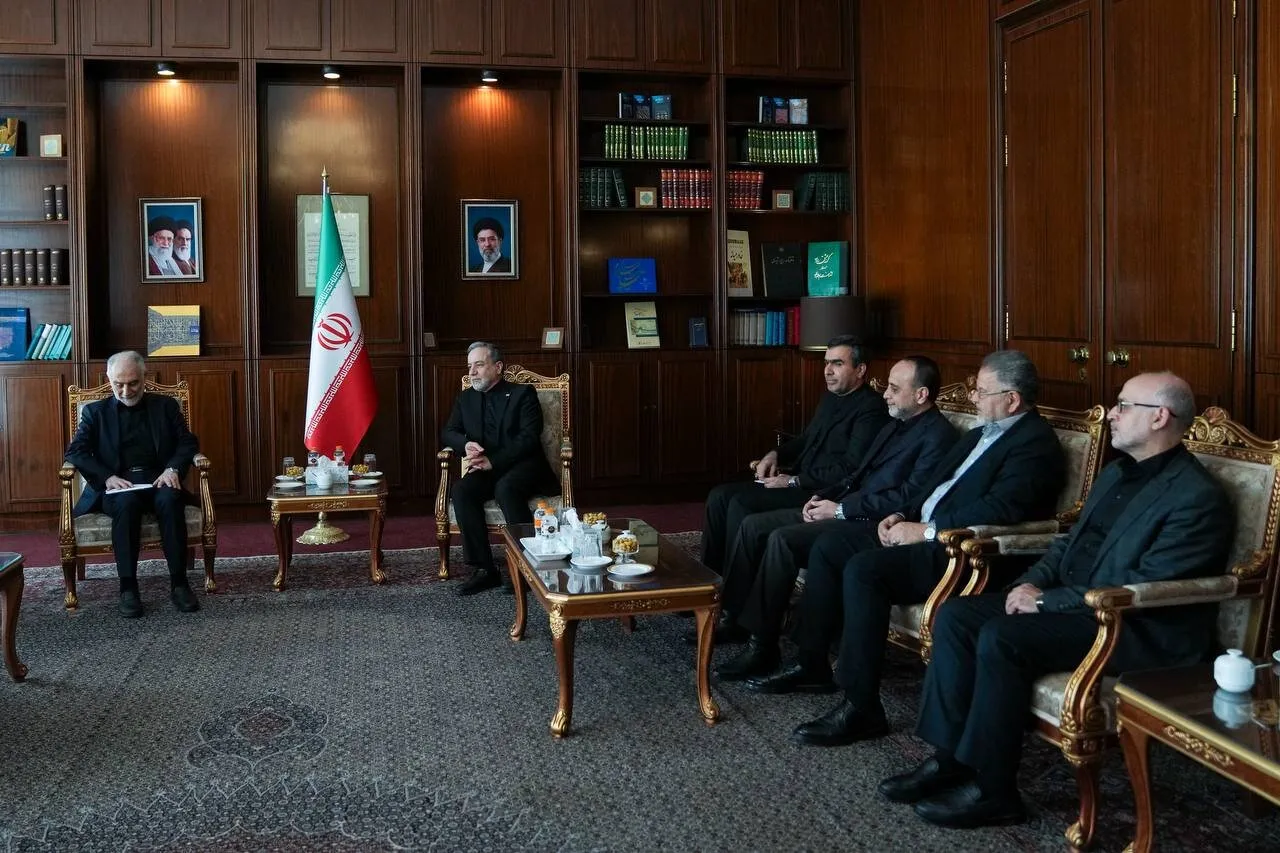 عراقچی: ایران اجرای بند نخست تفاهم ایران و آمریکا درباره لبنان را با جدیت پیگیری میکند + عکس