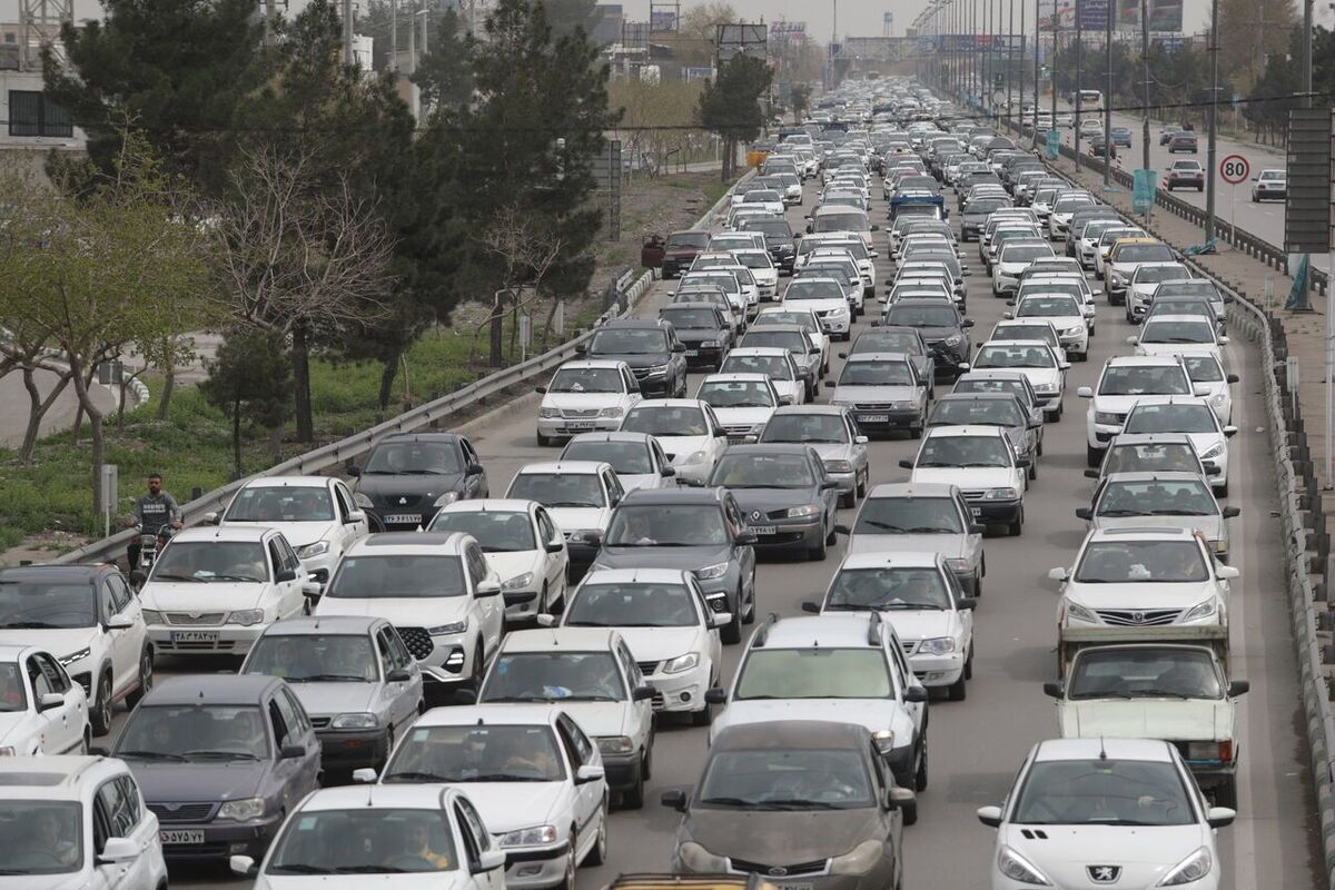 آخرین وضعیت ترافیکی محورهای مواصلاتی در آستانه مراسم تشییع رهبر شهید / ورودی تهران قفل شد آخرین وضعیت ترافیکی محورهای مواصلاتی در آستانه مراسم تشییع رهبر شهید / ورودی تهران قفل شد