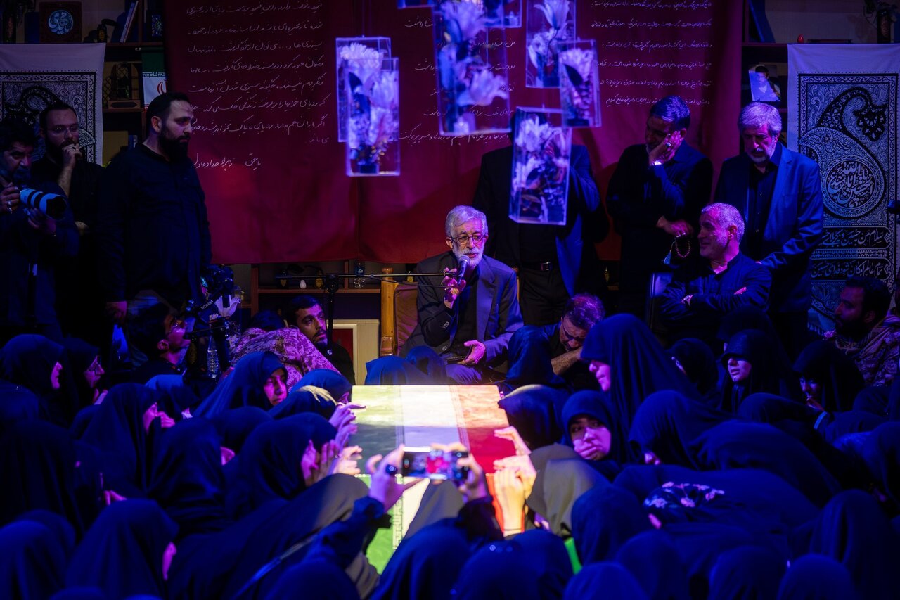 خداحافظی حداد عادل با همسر شهید رهبر معظم انقلاب