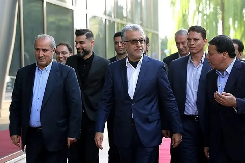 سلب میزبانی از استقلال و تراکتور با بله قربانگویی/ چرا تاج قدرت دفاع از حقوق فوتبال ایران را ندارد؟ سلب میزبانی از استقلال و تراکتور با بله قربانگویی/ چرا تاج قدرت دفاع از حقوق فوتبال ایران را ندارد؟