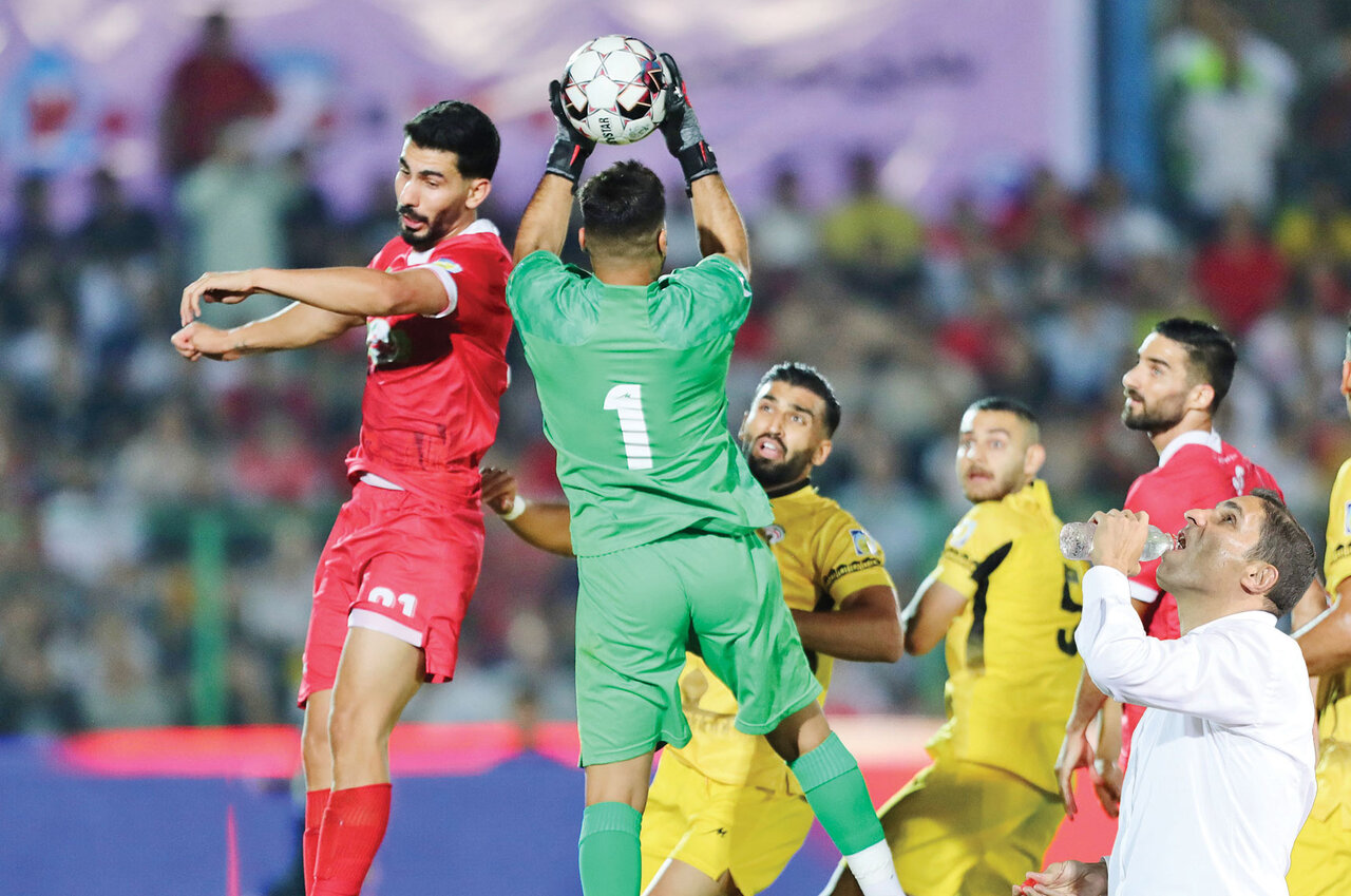 هافبک پرسپولیس در استقلال؟ | آبی ها منتظر تایید بختیاری زاده هافبک پرسپولیس در استقلال؟ | آبی ها منتظر تایید بختیاری زاده