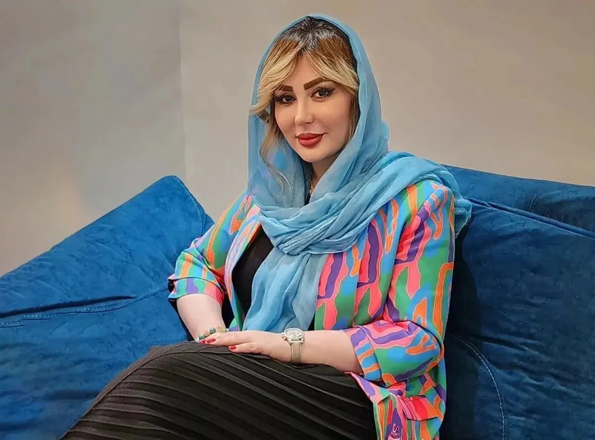 نیوشا ضیغمی: وقتی رژ لب پر رنگ می زنم یعنی حالم بد است نیوشا ضیغمی: وقتی رژ لب پر رنگ می زنم یعنی حالم بد است